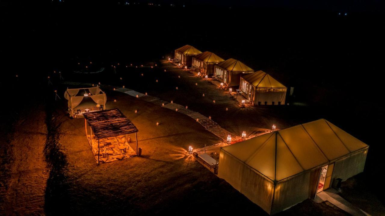 ホテル Soleil Camp & Camel Trekking メルズーガ エクステリア 写真